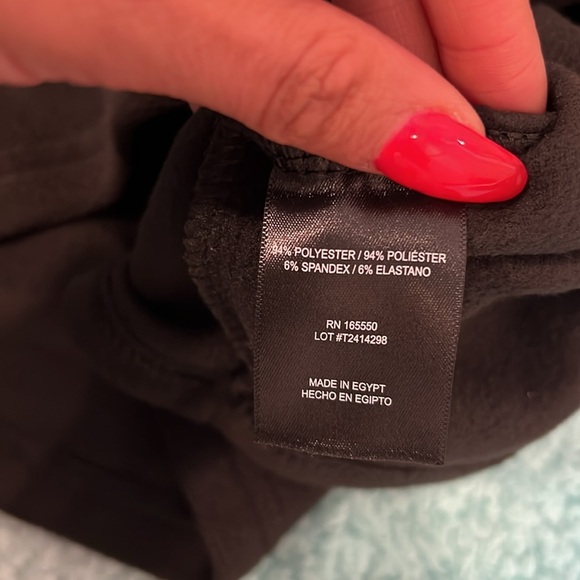 🔥NWT 32 Degrees Black Fleece Top🔥 - Picture 6 of 6